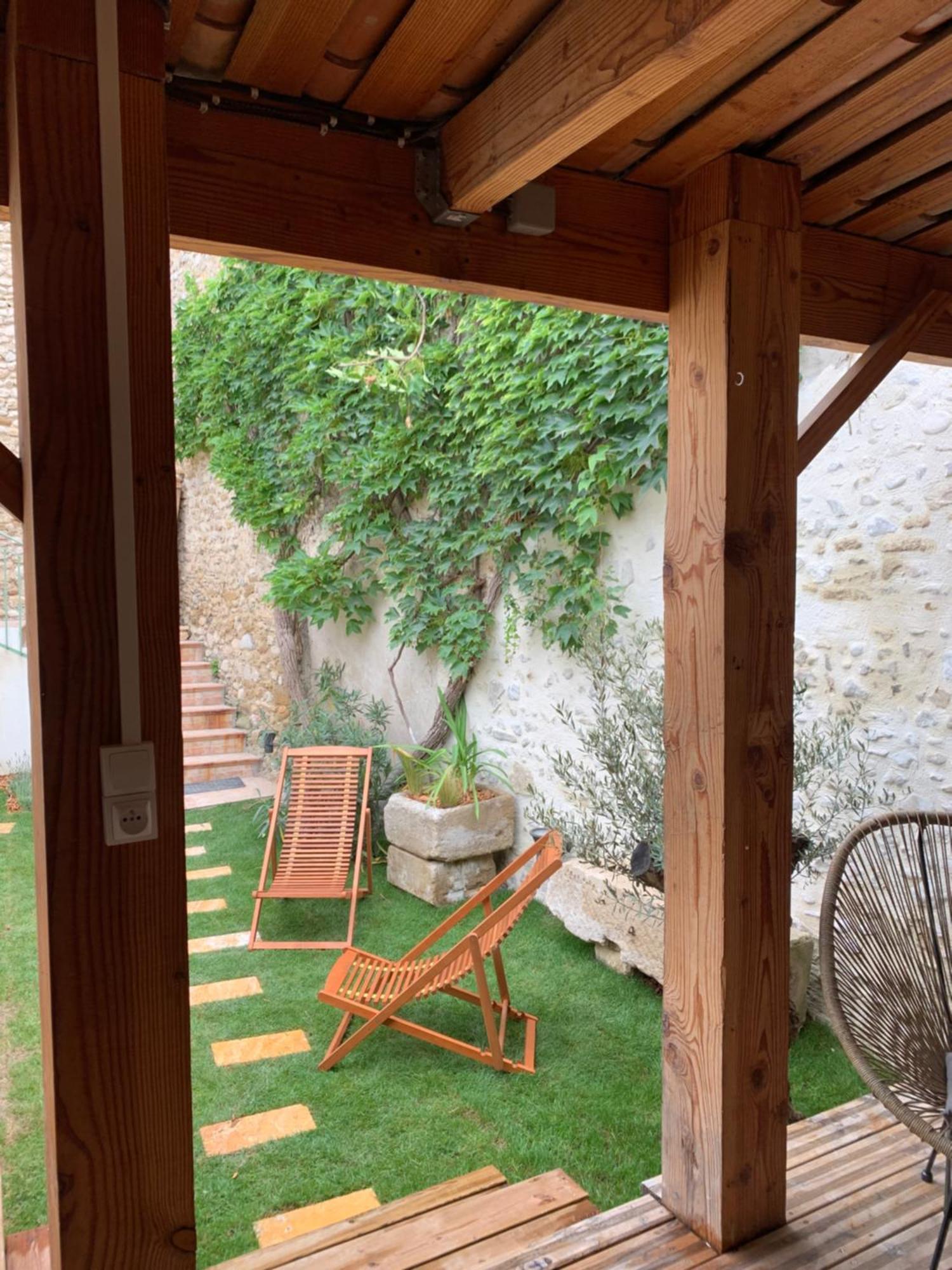 Drome Provencale Maison Familiale Calme Dans Village Valreas Exterior photo