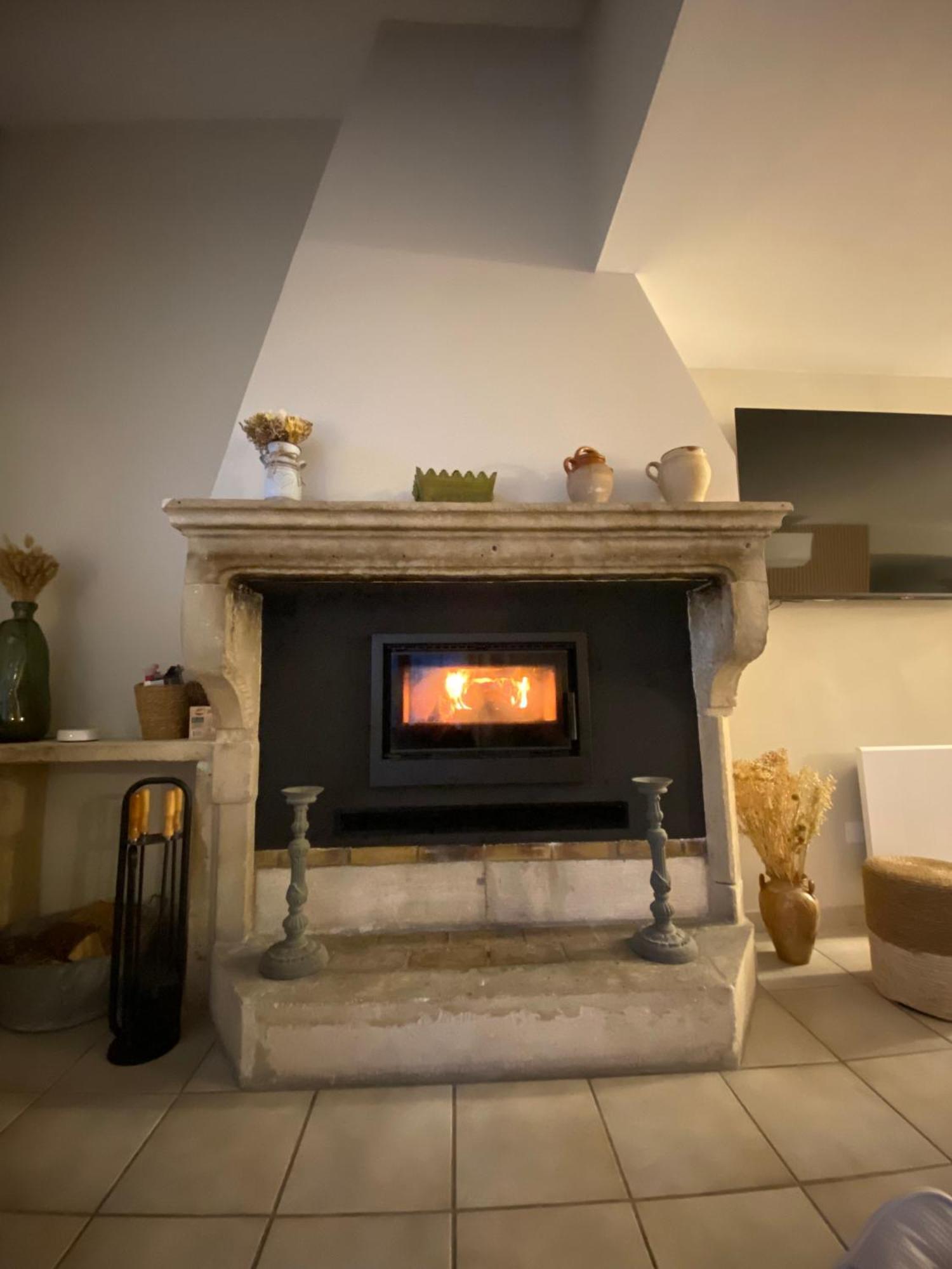 Drome Provencale Maison Familiale Calme Dans Village Valreas Exterior photo
